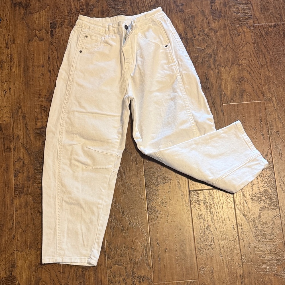 Amazon Women's white barrel Jeans